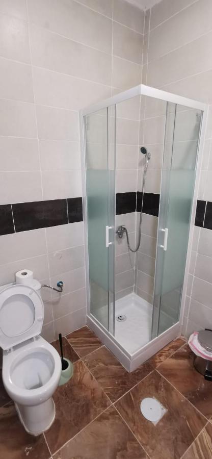 Hostal Gracia Torrejon de Ardoz Exterior photo
